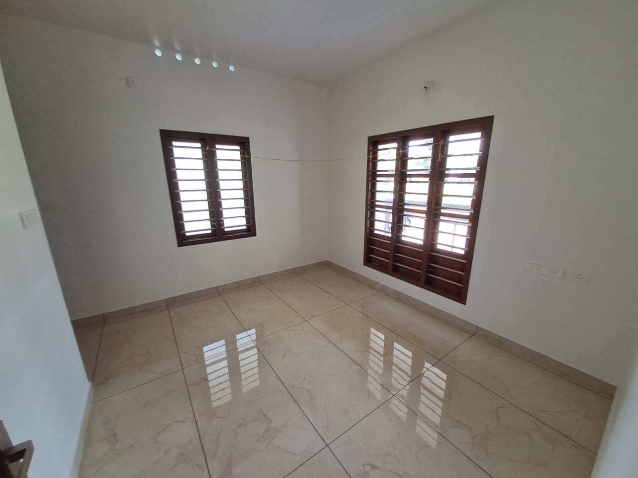 1550sqft 3BHK Brand New House with 3 Cent Land - for sale in maradu, Kochi, Kerala