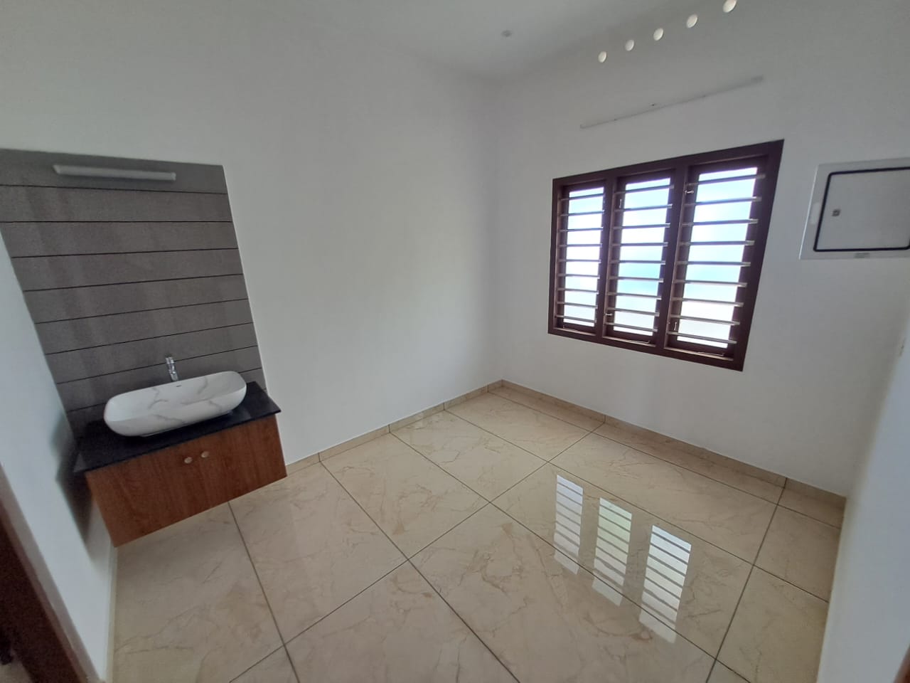 1550sqft 3BHK Brand New House with 3 Cent Land