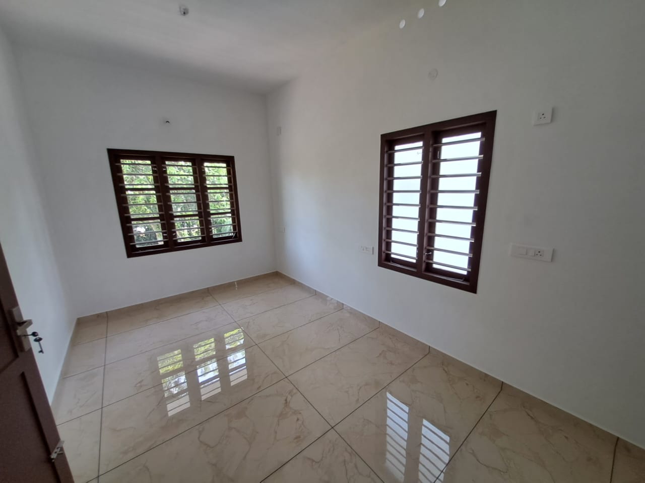 1550sqft 3BHK Brand New House with 3 Cent Land