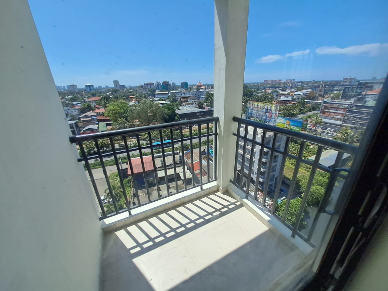 1550sqft 3BHK Semifurnished Flat