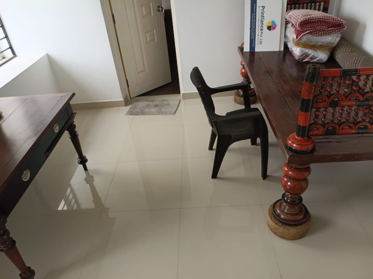1570sqft 3BHK Semifurnished Flat