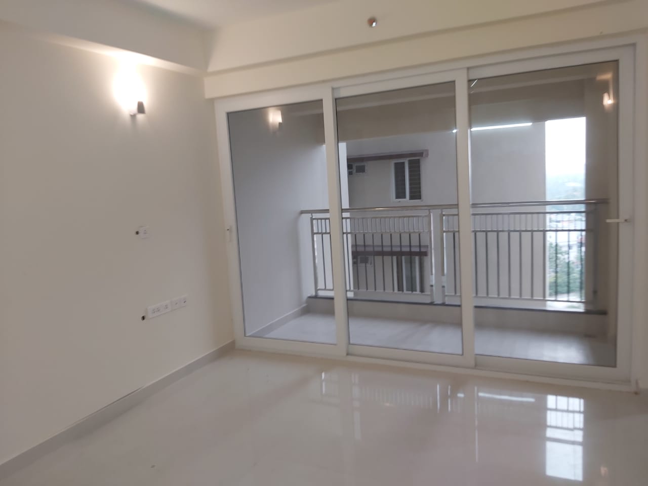 1571sqft 3BHK Semifurnished Unused Flat in Vyttila