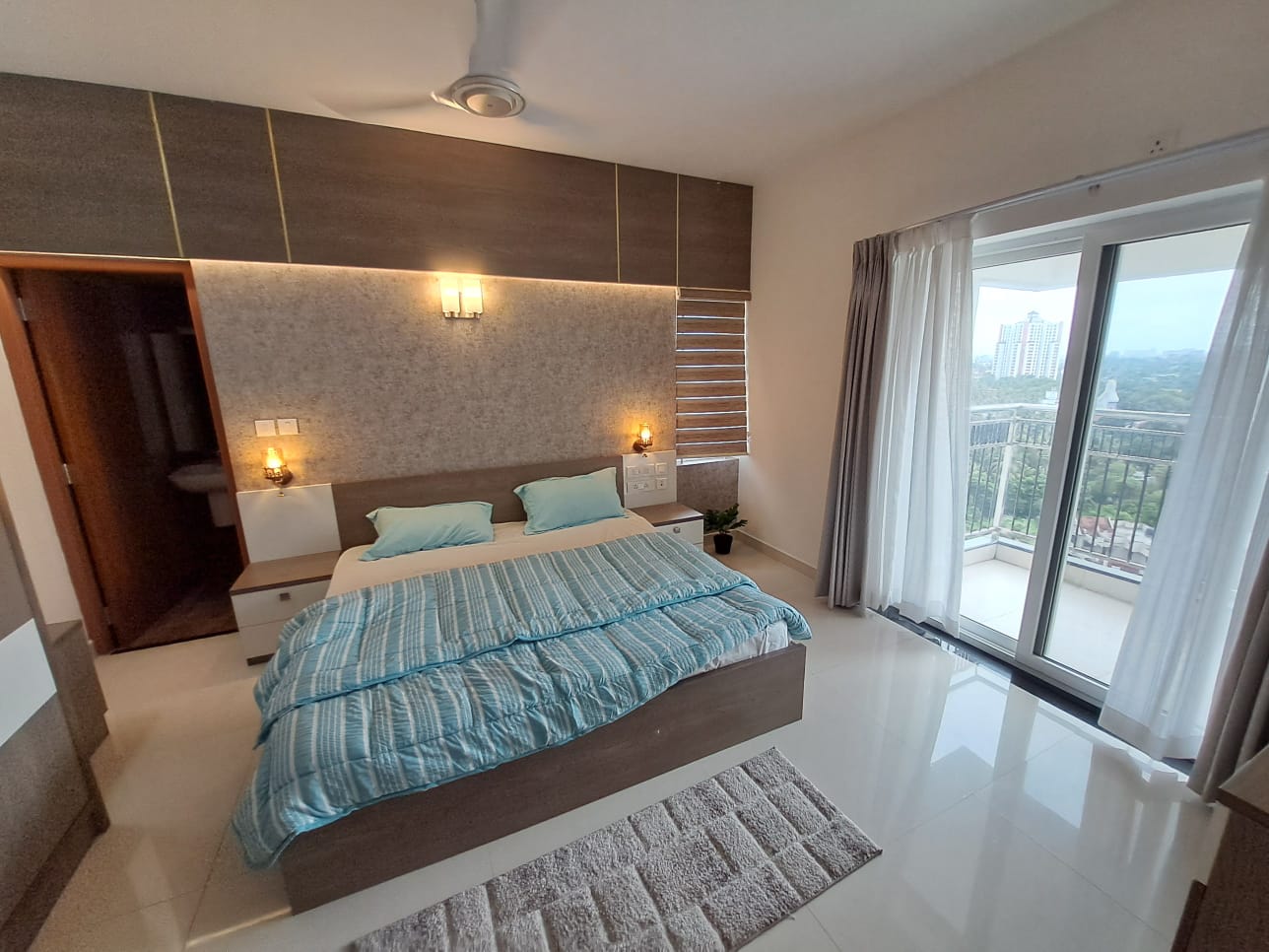 1573sqft 3BHK Fully Furnished Luxury Flat