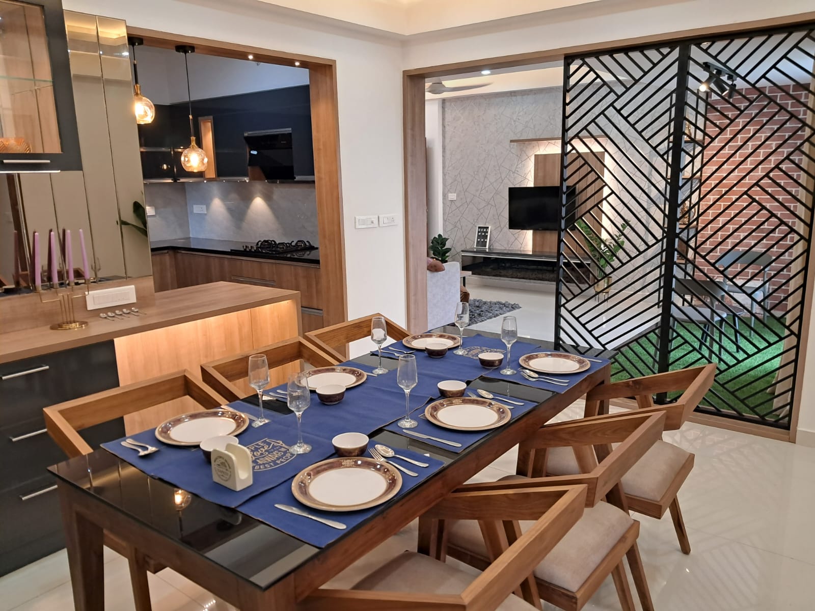 1573sqft 3BHK Fully Furnished Luxury Flat