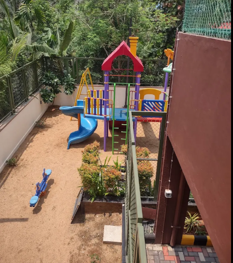 1573sqft 3BHK Fully Furnished Luxury Flat