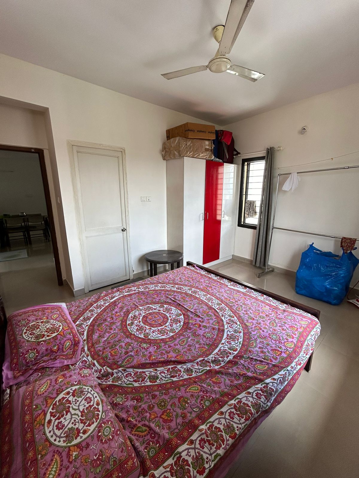1580sqft 3BHK Semi Furnished Flat in Vaduthala