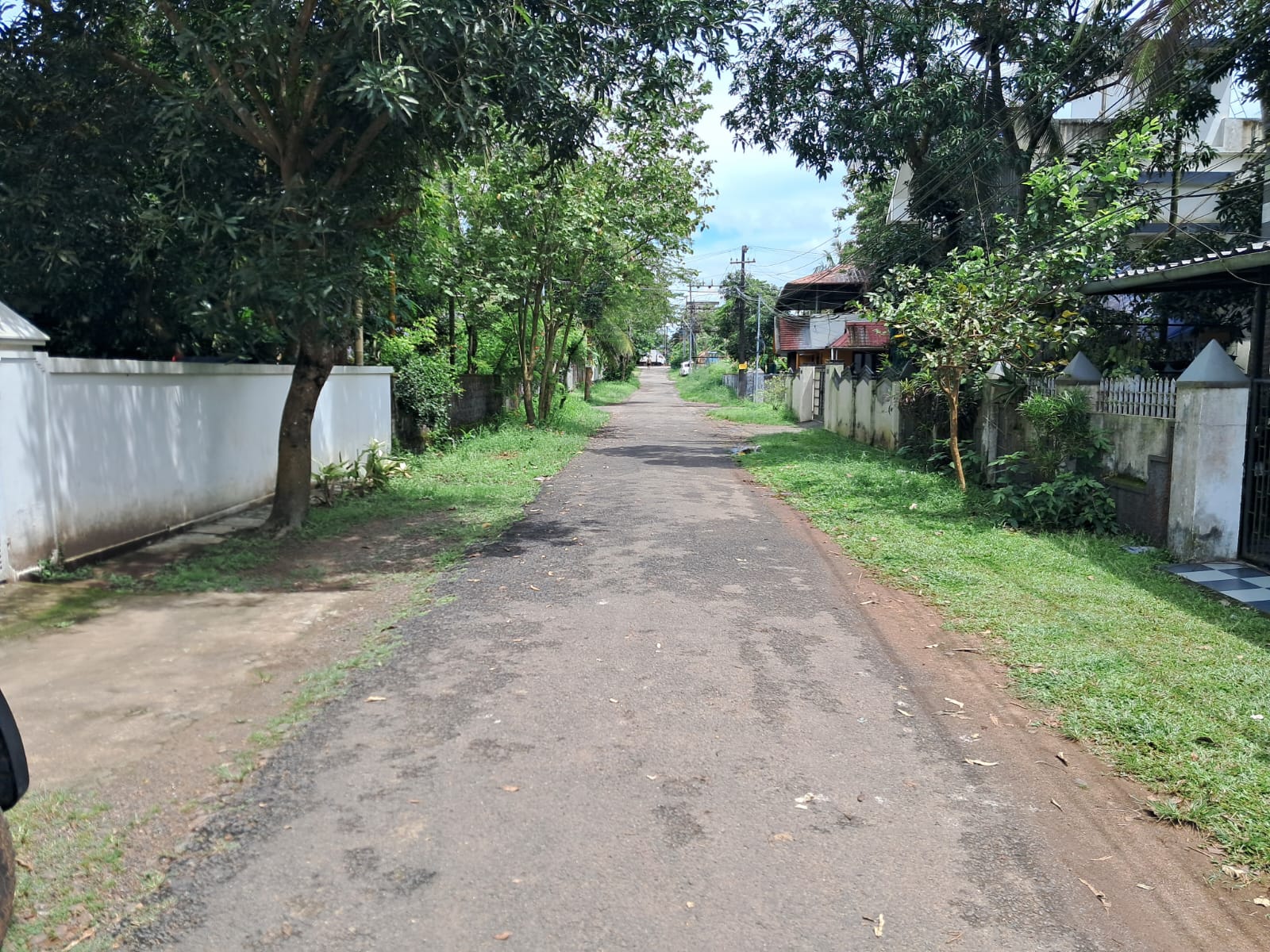 16.5 Cents of Land in Gated Villa