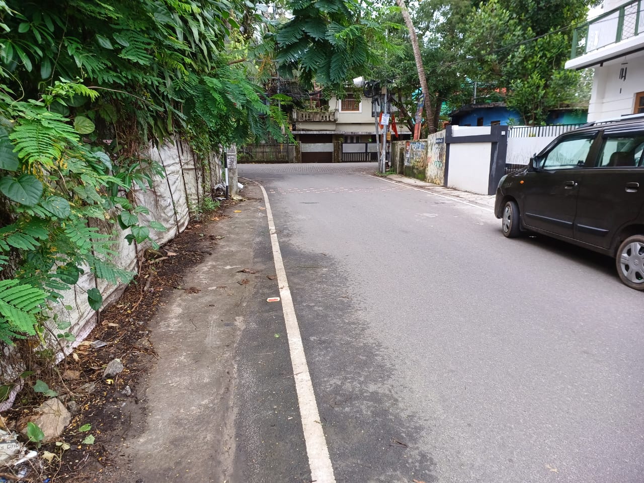 16 cents of Residential land in Maradu