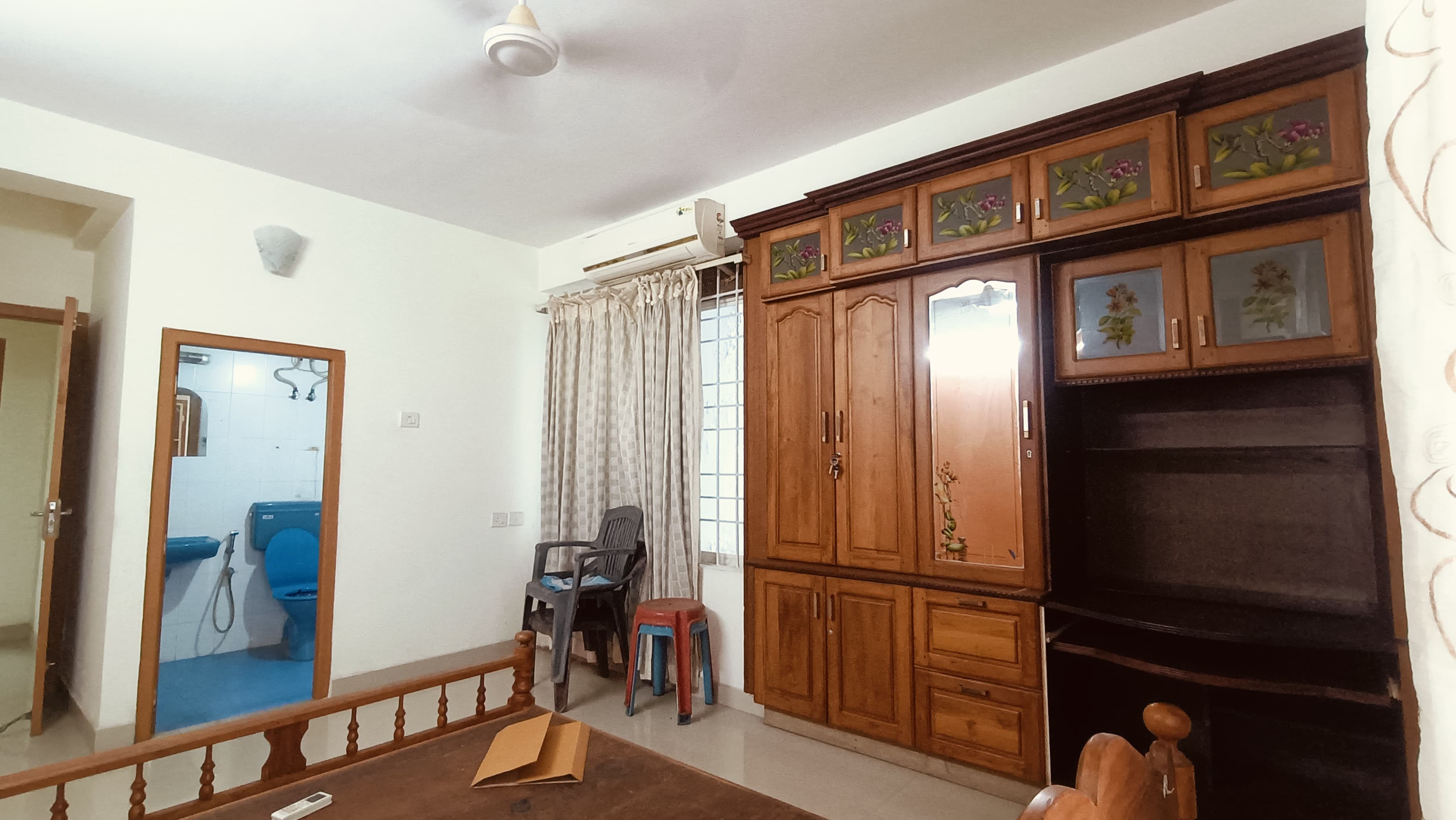 1600sqft 3BHK Fully furnished Flat