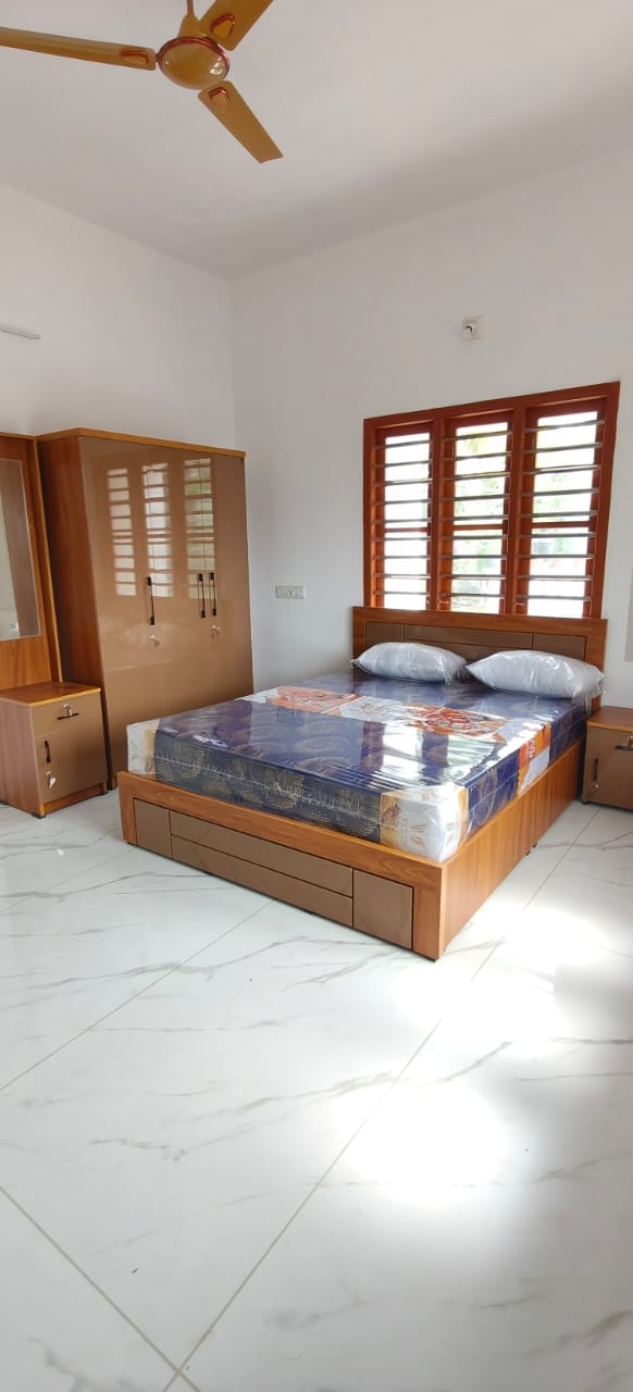 1600sqft 4BHK Furnished House