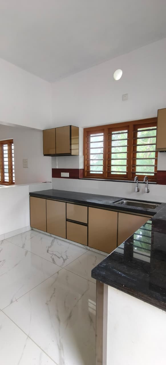 1600sqft 4BHK Furnished House