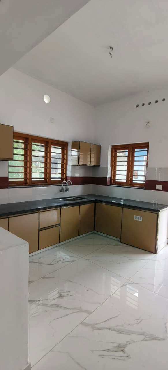1600sqft 4BHK Furnished House