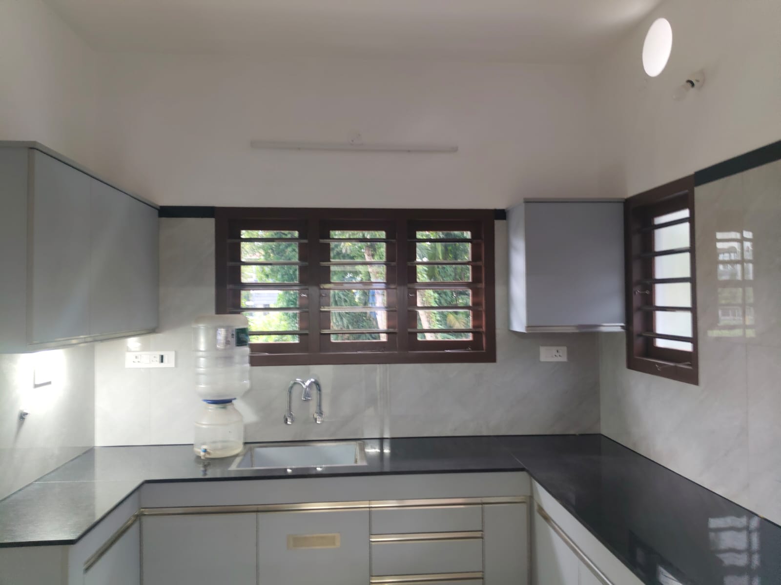 1600sqft Semifurnished New House with 3cents of land in Maradu