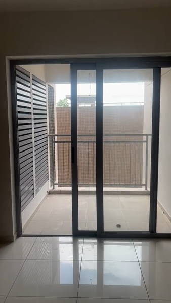 1610sqft 3 BHK Unfurnished posh flat