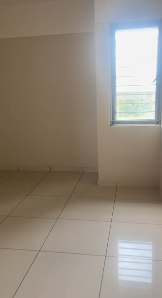 1610sqft 3 BHK Unfurnished posh flat