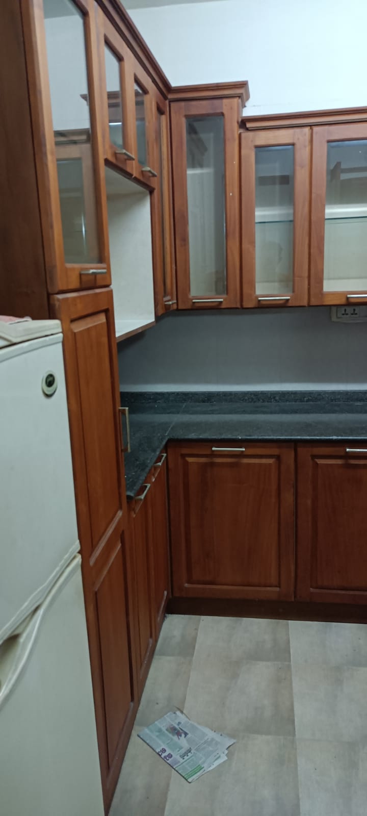 1630sqft 4BHK Semifurnished House with 4.100cents of land