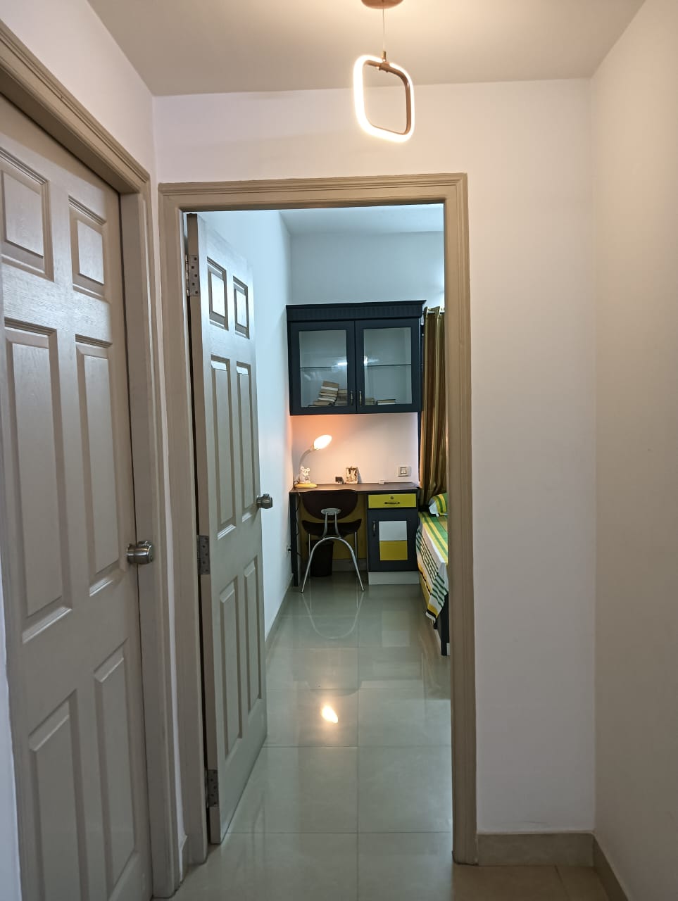 1650 sqft 3BHK fully furnished flat