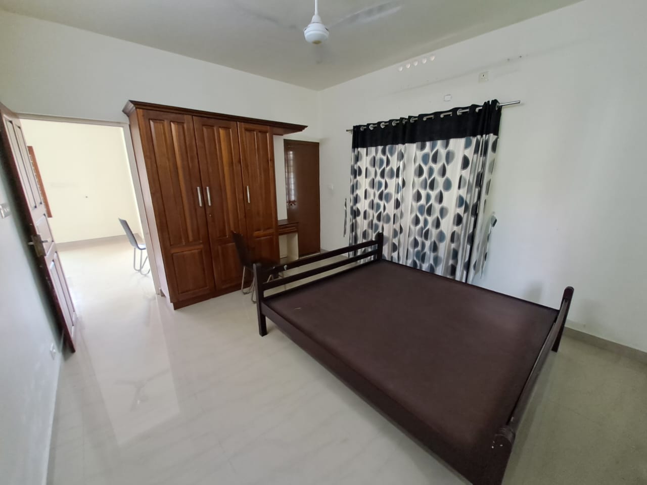 1650 sqft, 3BHK semifurnished House