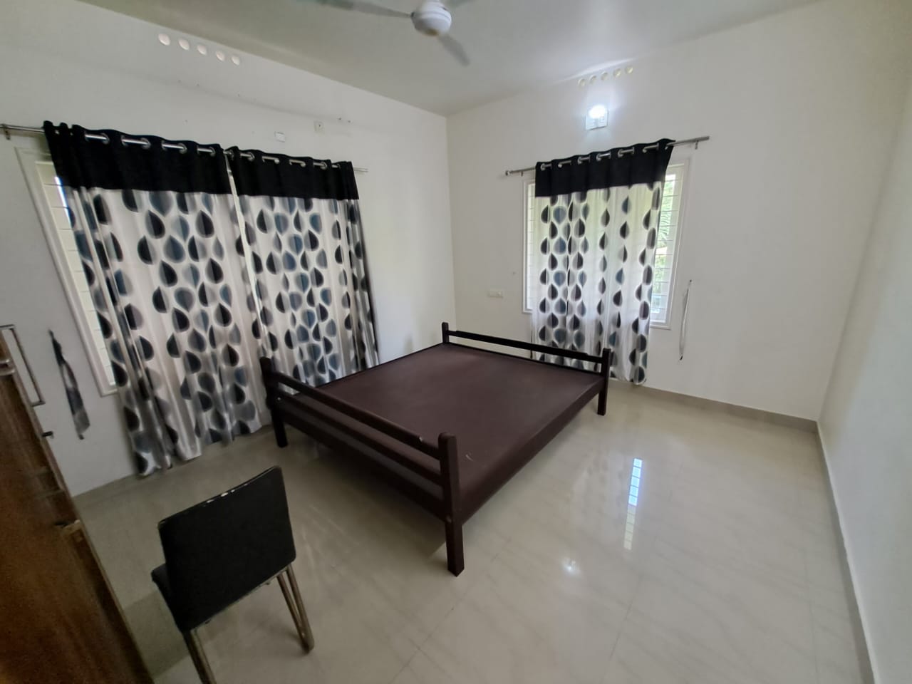 1650 sqft, 3BHK semifurnished House