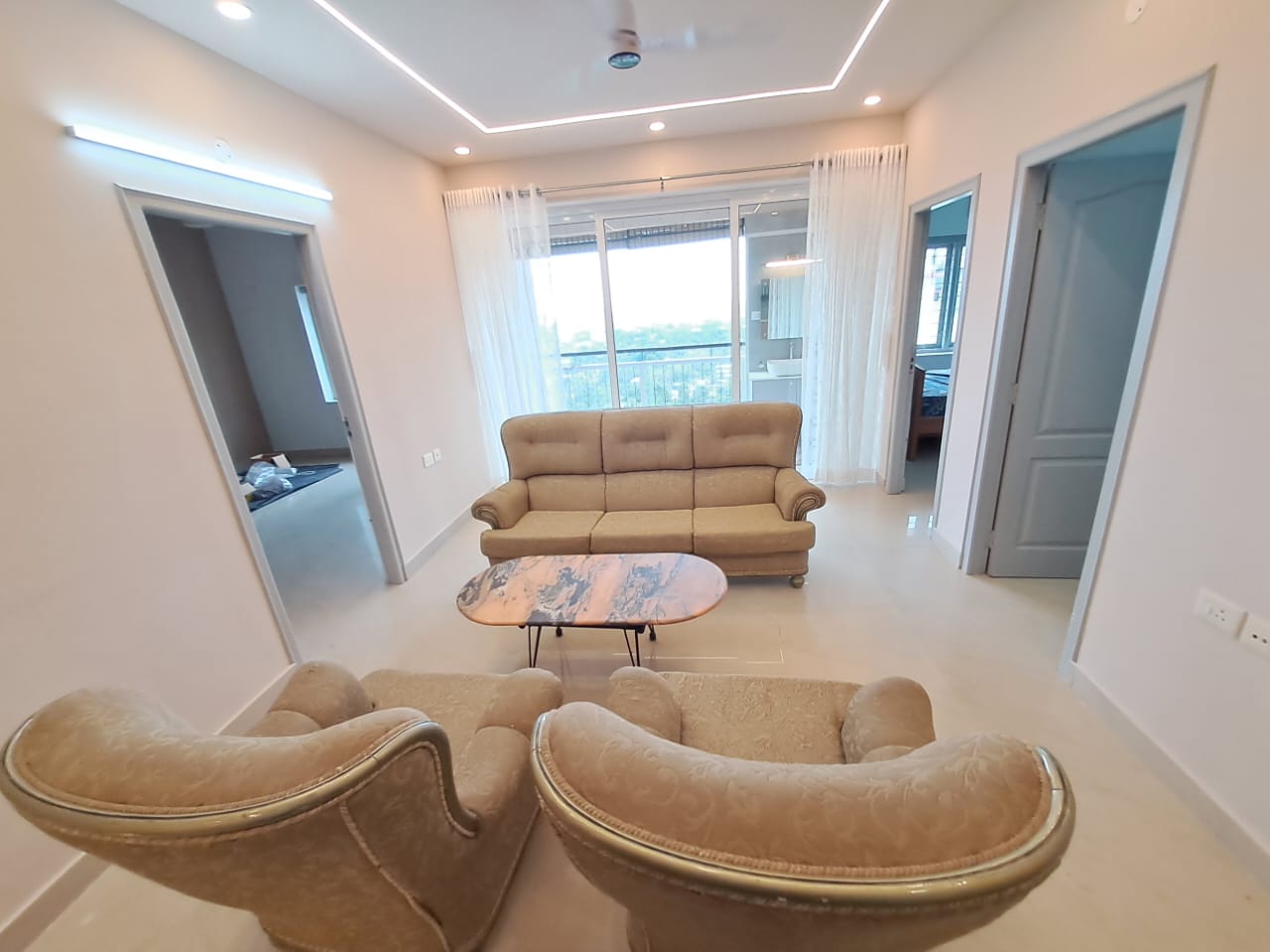 1650sqft 3BHK Semifurnished Apartment