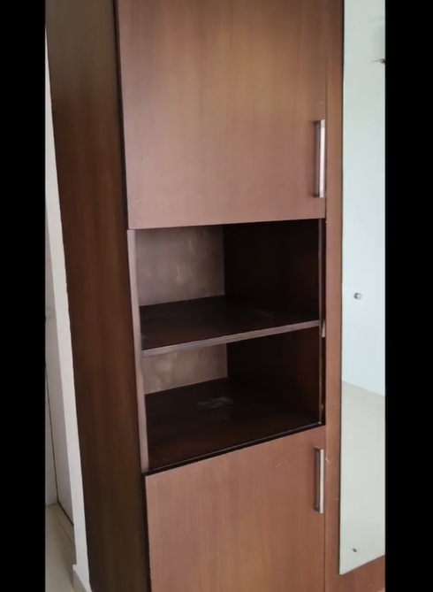1699sqft 3BHK Semifurnished Apartment