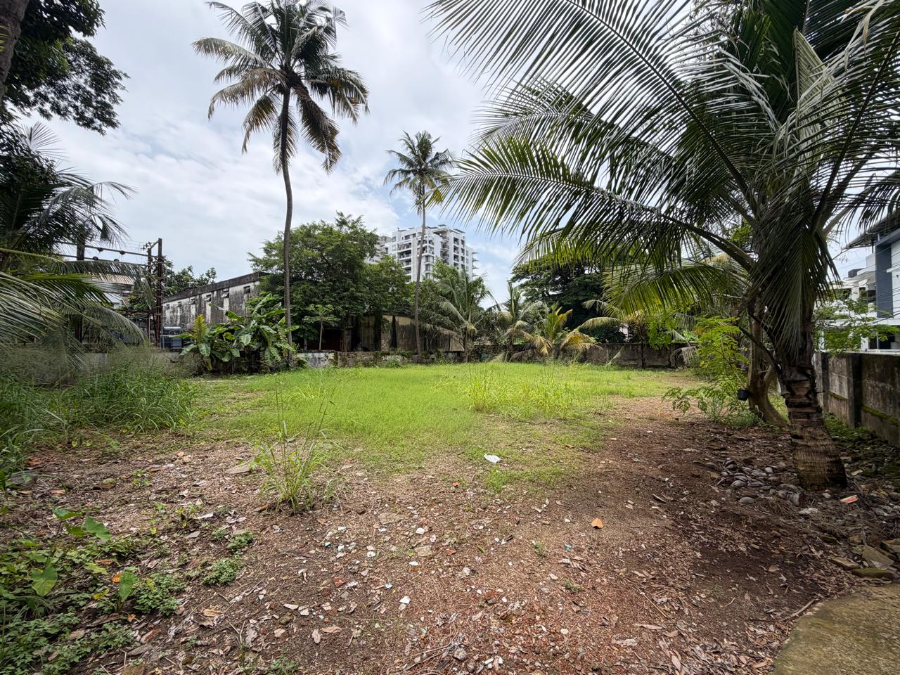 17 cents of Commercial Land - for sale in Kadavanthra, Kochi ( Ernakulam ), Kerala