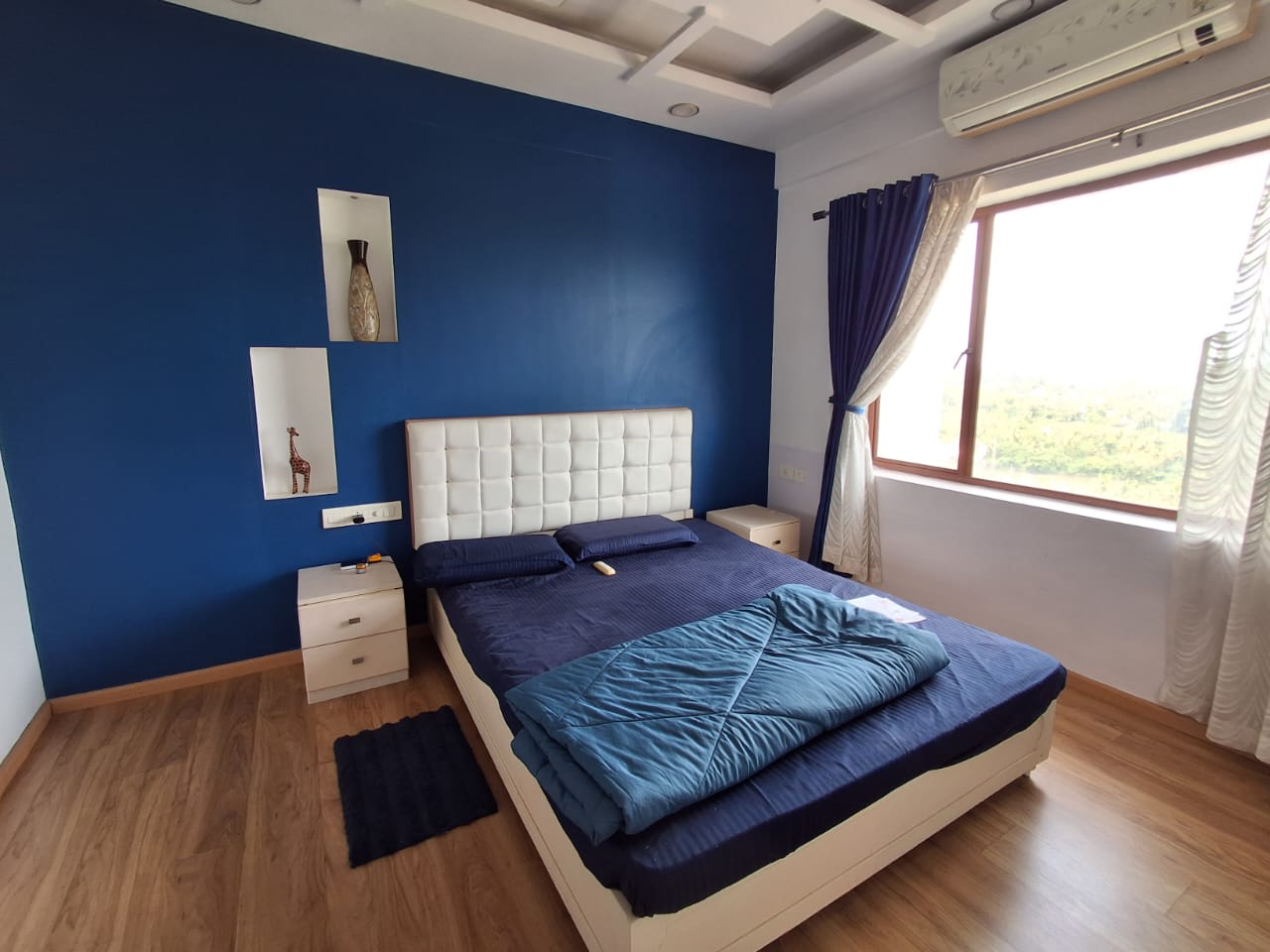 1700sqft 3BHK Fully furnished Flat