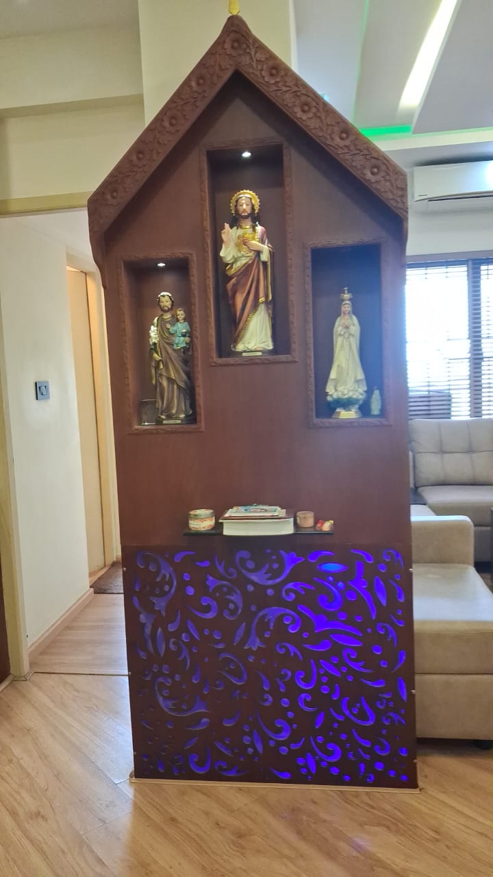 1700sqft 3BHK Fully furnished Flat