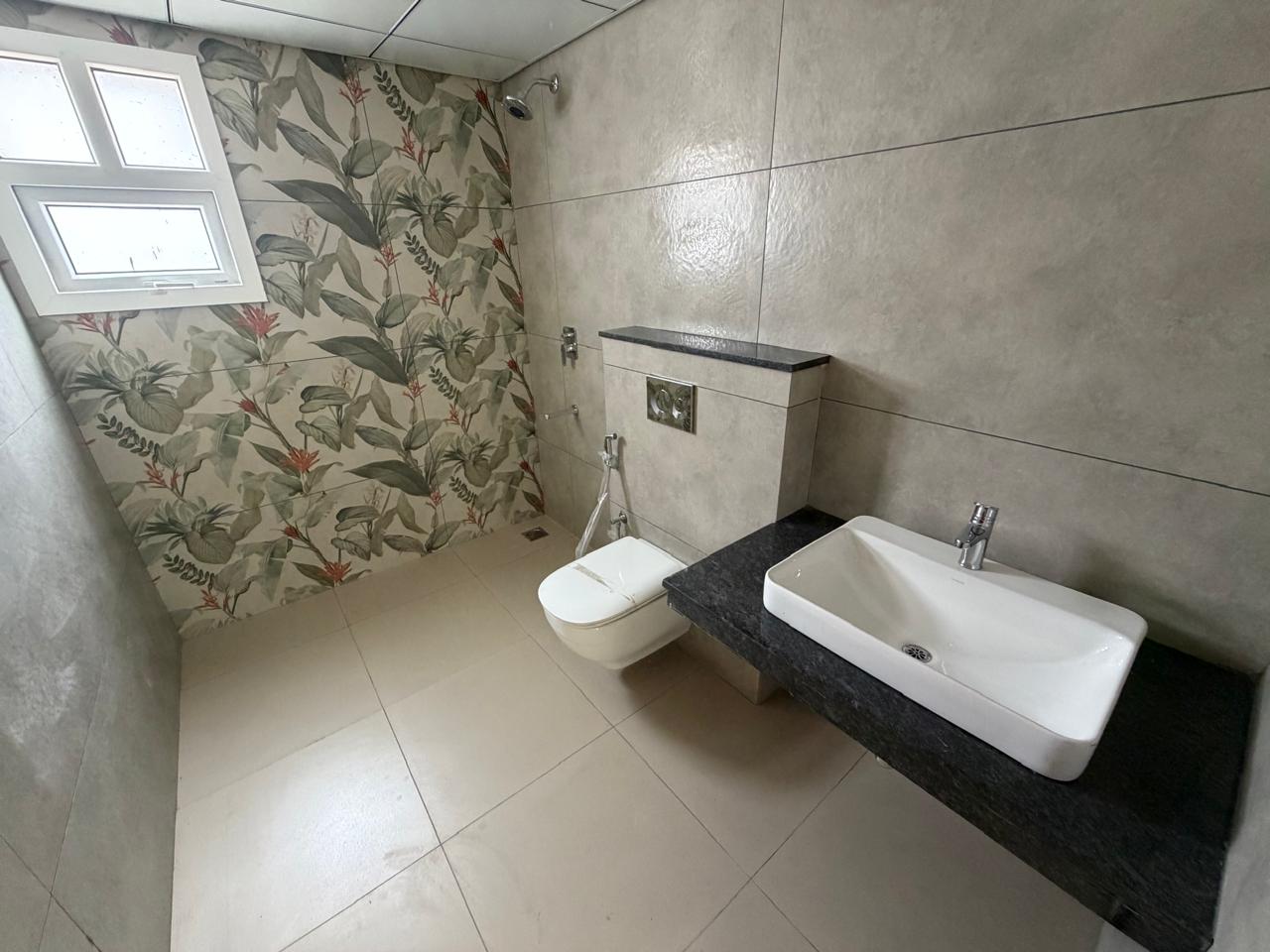 1751sqft 3BHK Unfurnished Flat