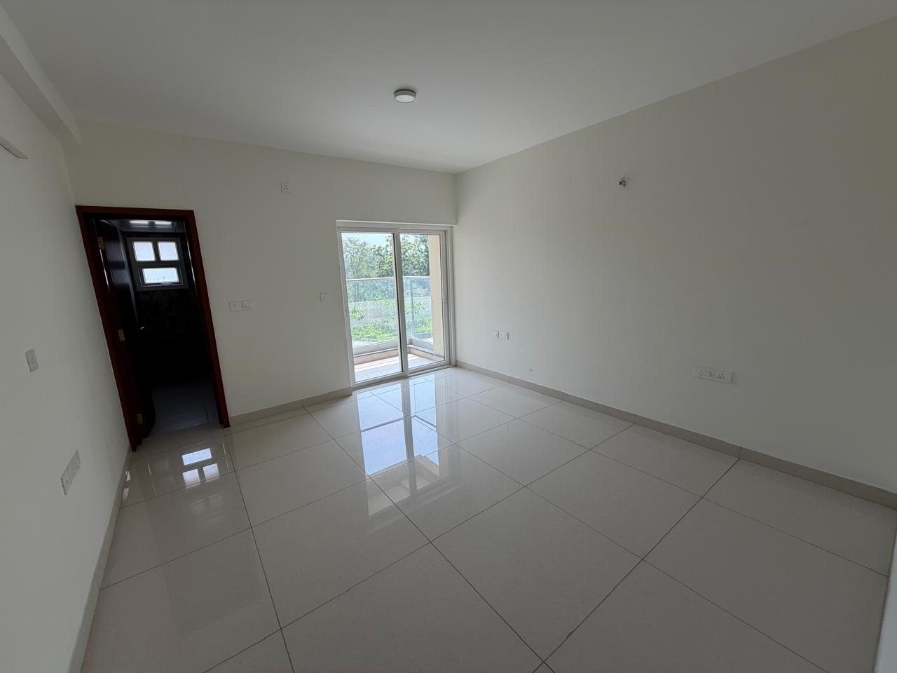1751sqft 3BHK Unfurnished Flat