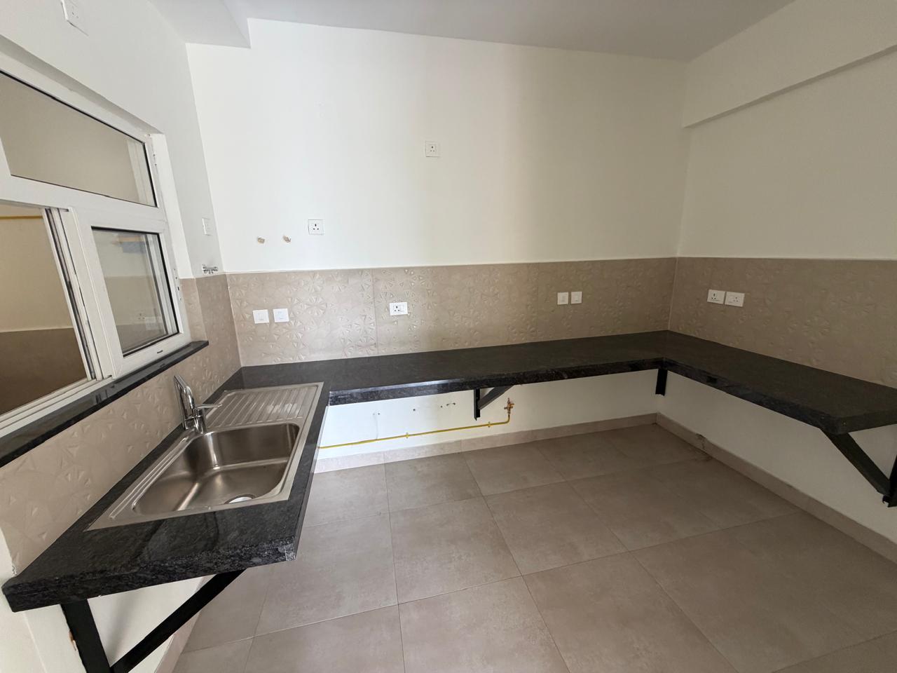 1751sqft 3BHK Unfurnished Flat