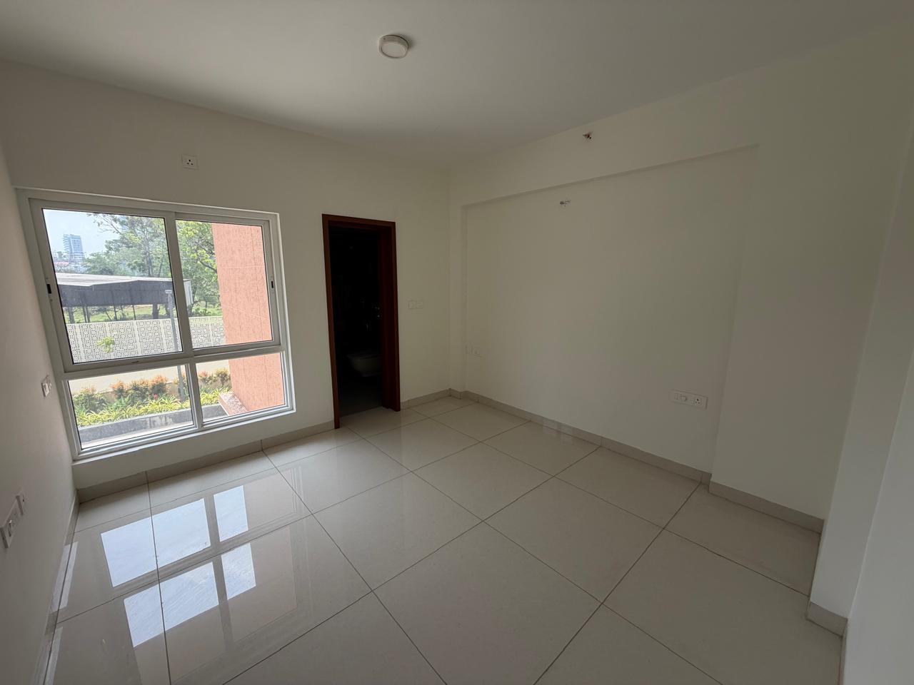 1751sqft 3BHK Unfurnished Flat