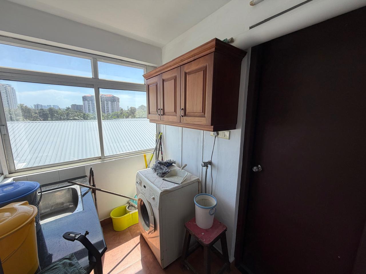 1788sqft 3BHK Fully furnished Flat