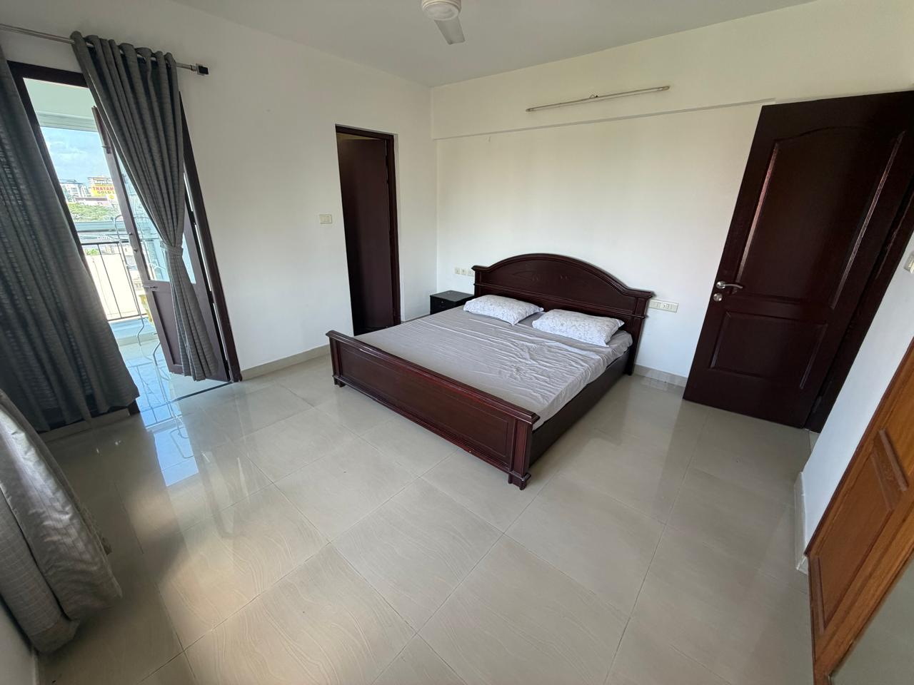 1788sqft 3BHK Fully furnished Flat