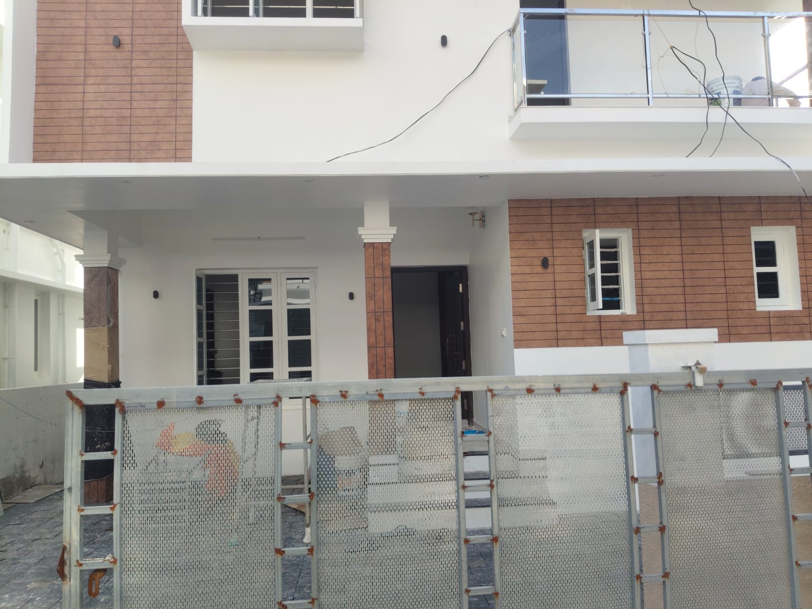 1800 sqft 3BHK New House