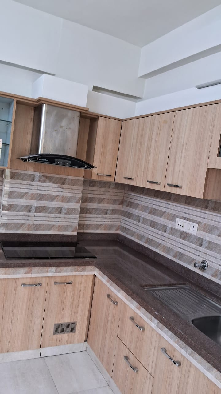 1800sqft 3BHK Fully furnished Flat