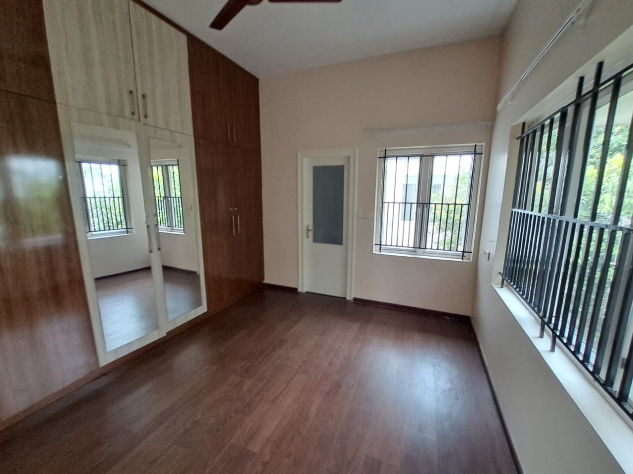 1800sqft 3BHK Fully furnished Villa