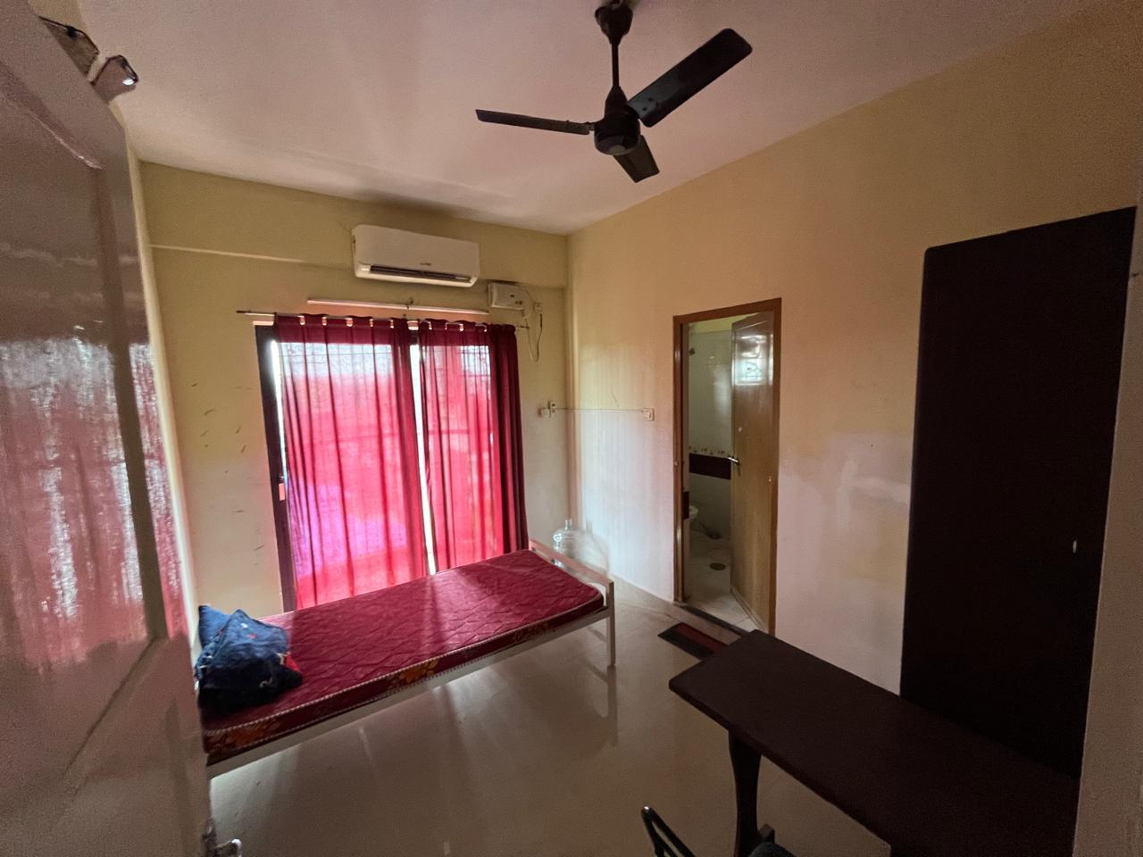 1800sqft 3BHK Furnished Apartment