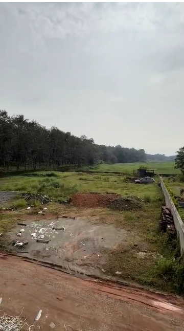 1800sqft 3BHK Semifurnished House