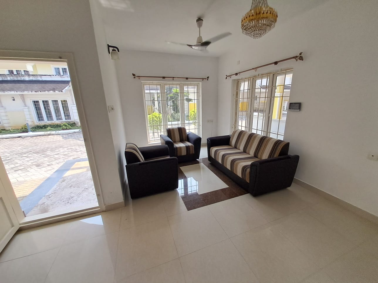 1825sqft 3BHK Semifurnished Branded Villa