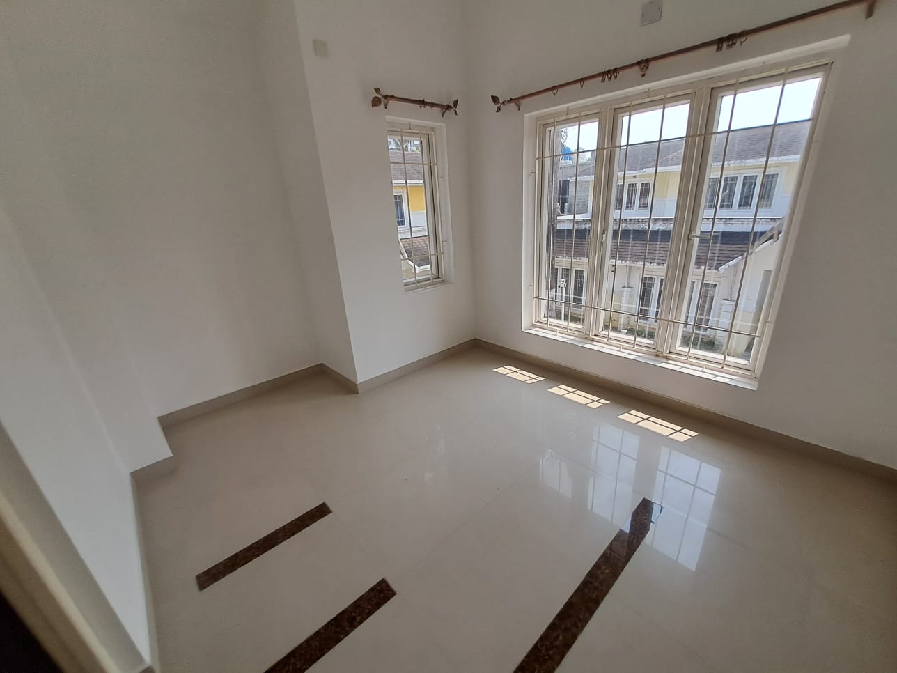 1825sqft 3BHK Semifurnished Branded Villa