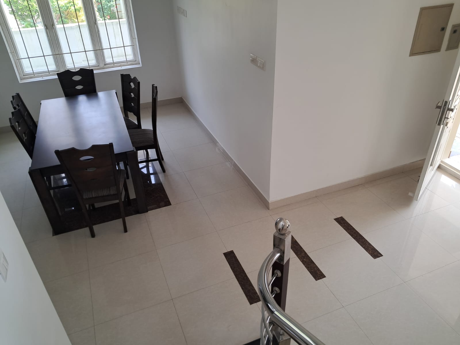 1825sqft 3BHK Semifurnished Villa
