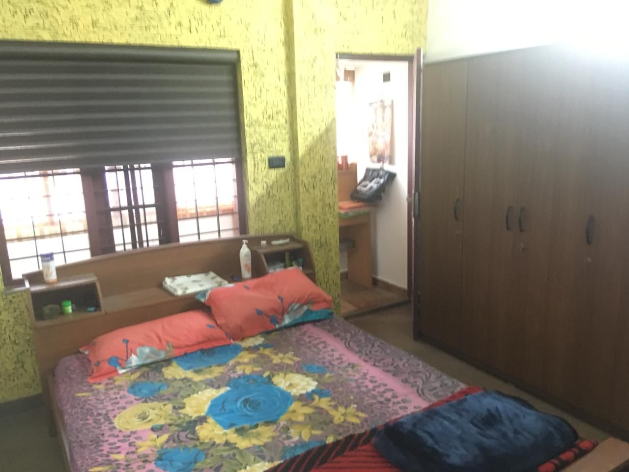 1850sqft 3BHK Semifurnished House with 2.25 cents of Land in Vyttila