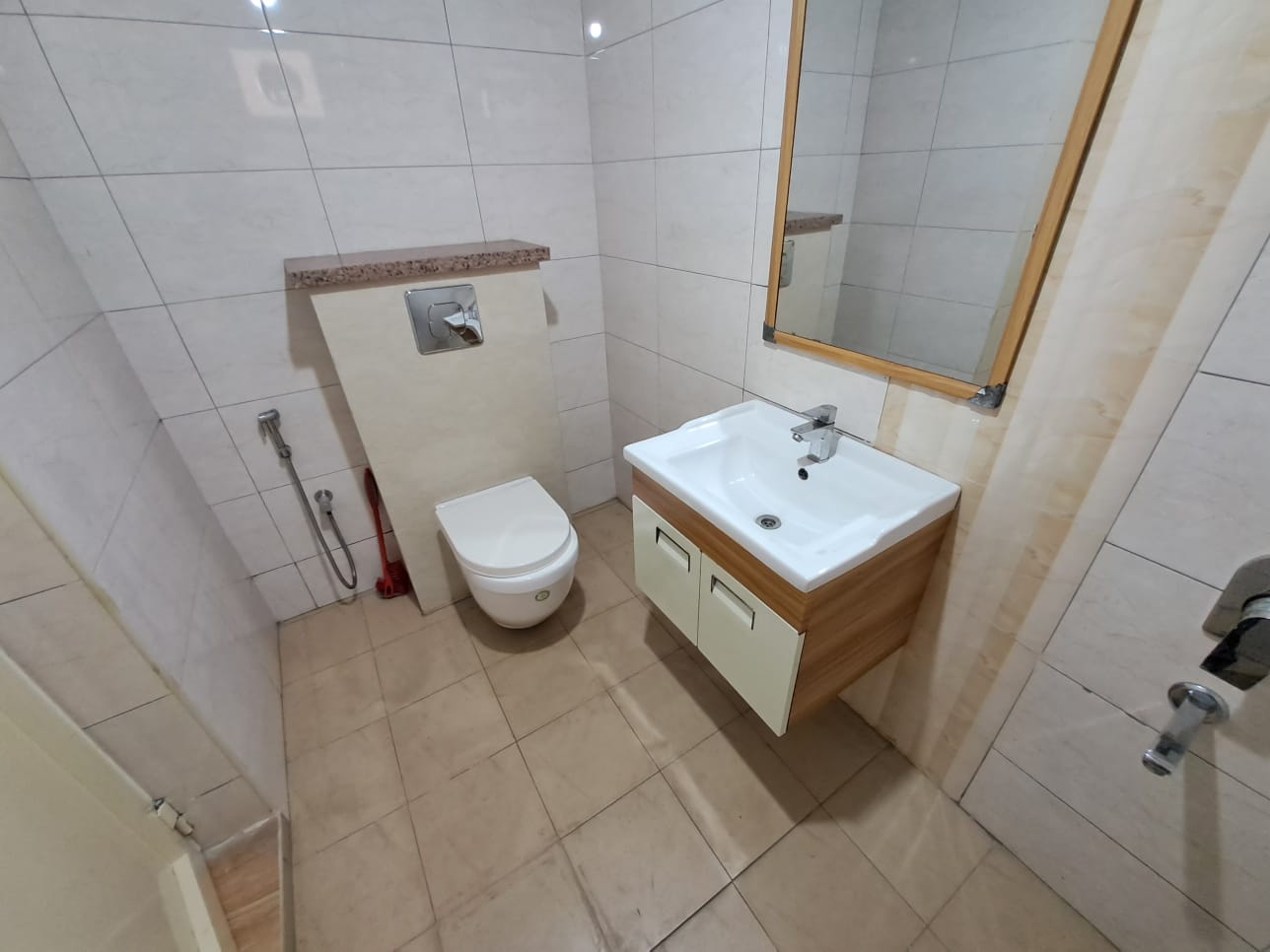 1856sqft 3BHK Semifurnished unused Apartment in Chitoor Road, Kacheripady