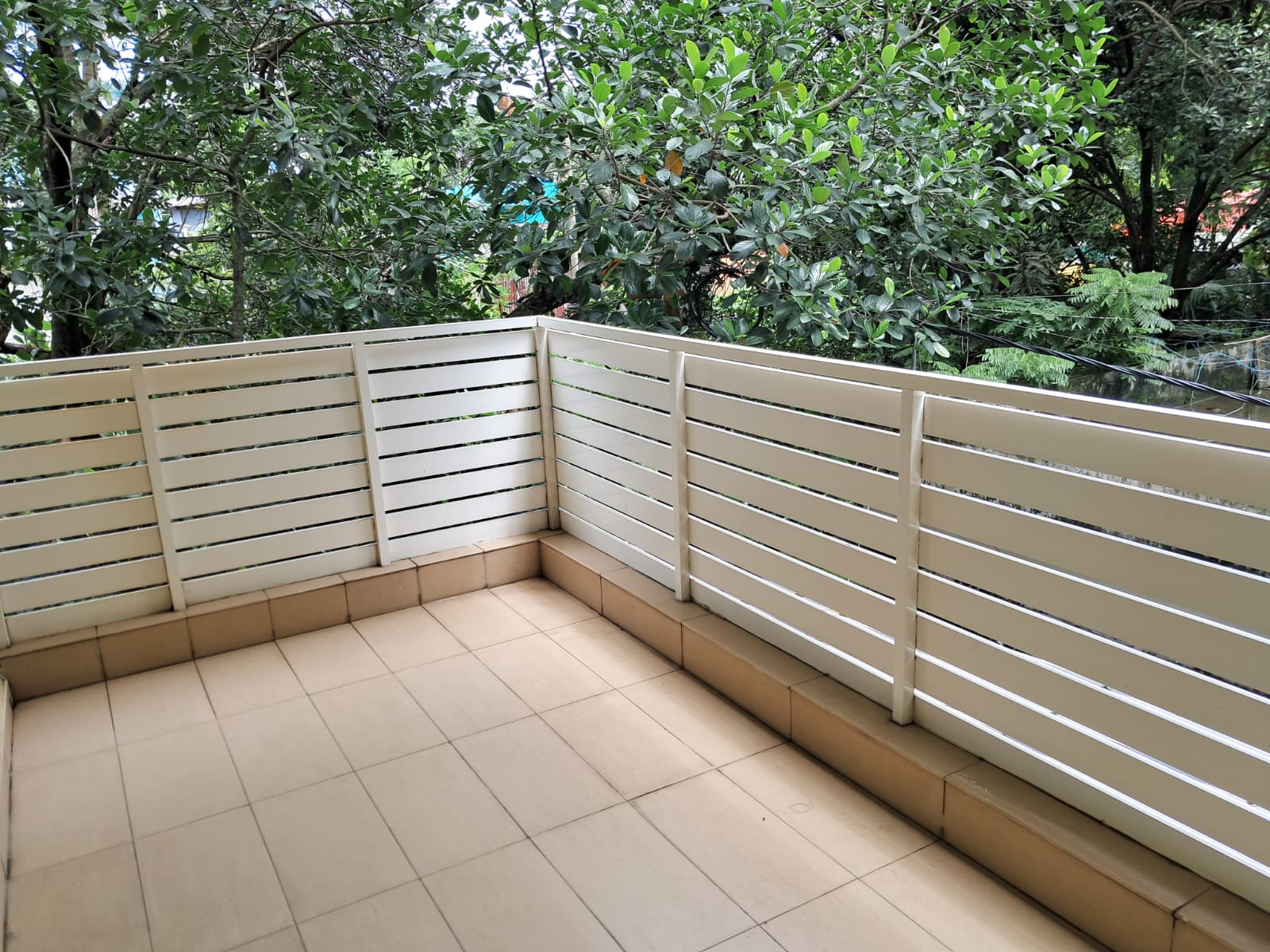 1856sqft 3BHK Semifurnished unused Apartment in Chitoor Road, Kacheripady