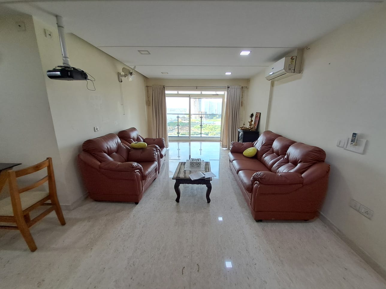 1880sqft 3BHK Fully furnished Luxury Flat - for sale in Marine Drive, Kochi, Kerala