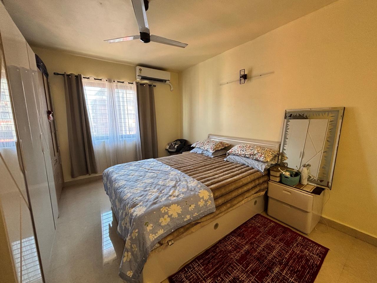 1885sqft 3BHK Fully furnished Flat
