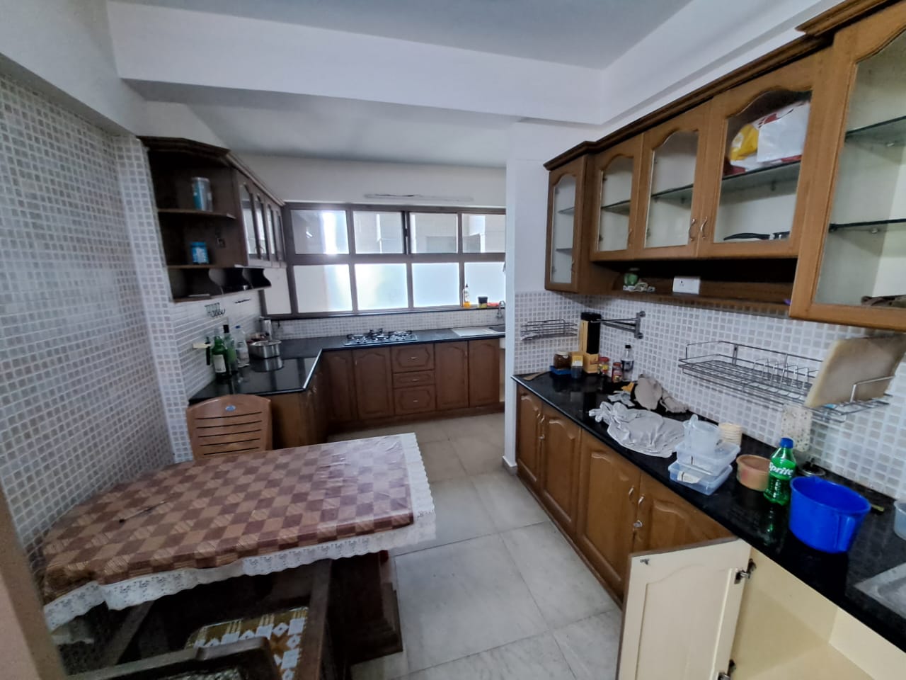 1900sqft 3BHK Fully furnikkshed Apartment