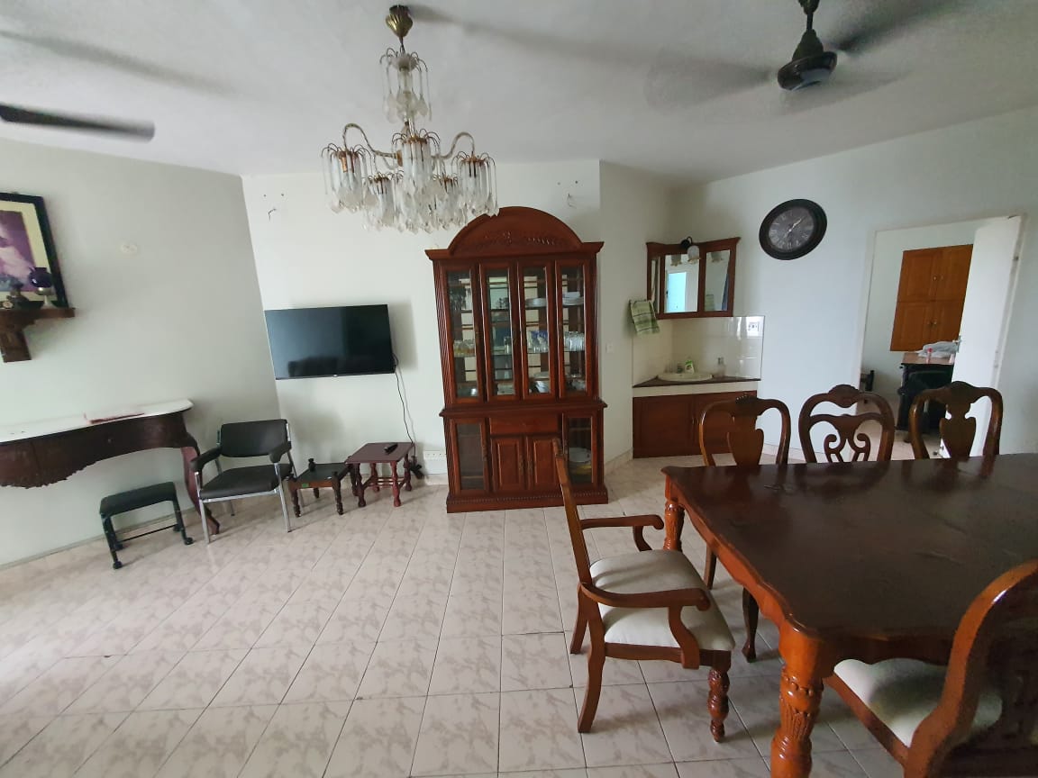 1900sqft 3BHK Fully furnished Flat