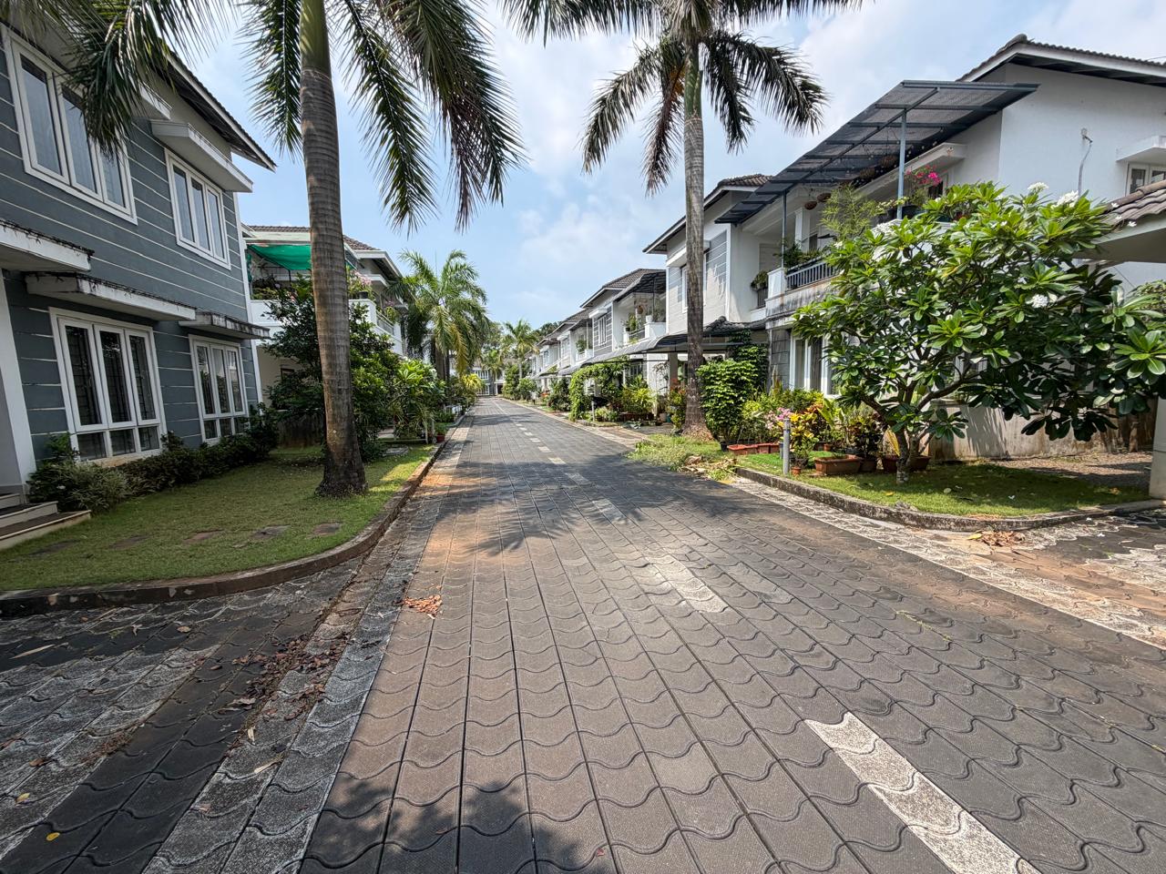 1900sqft 3BHK Fully furnished Villa